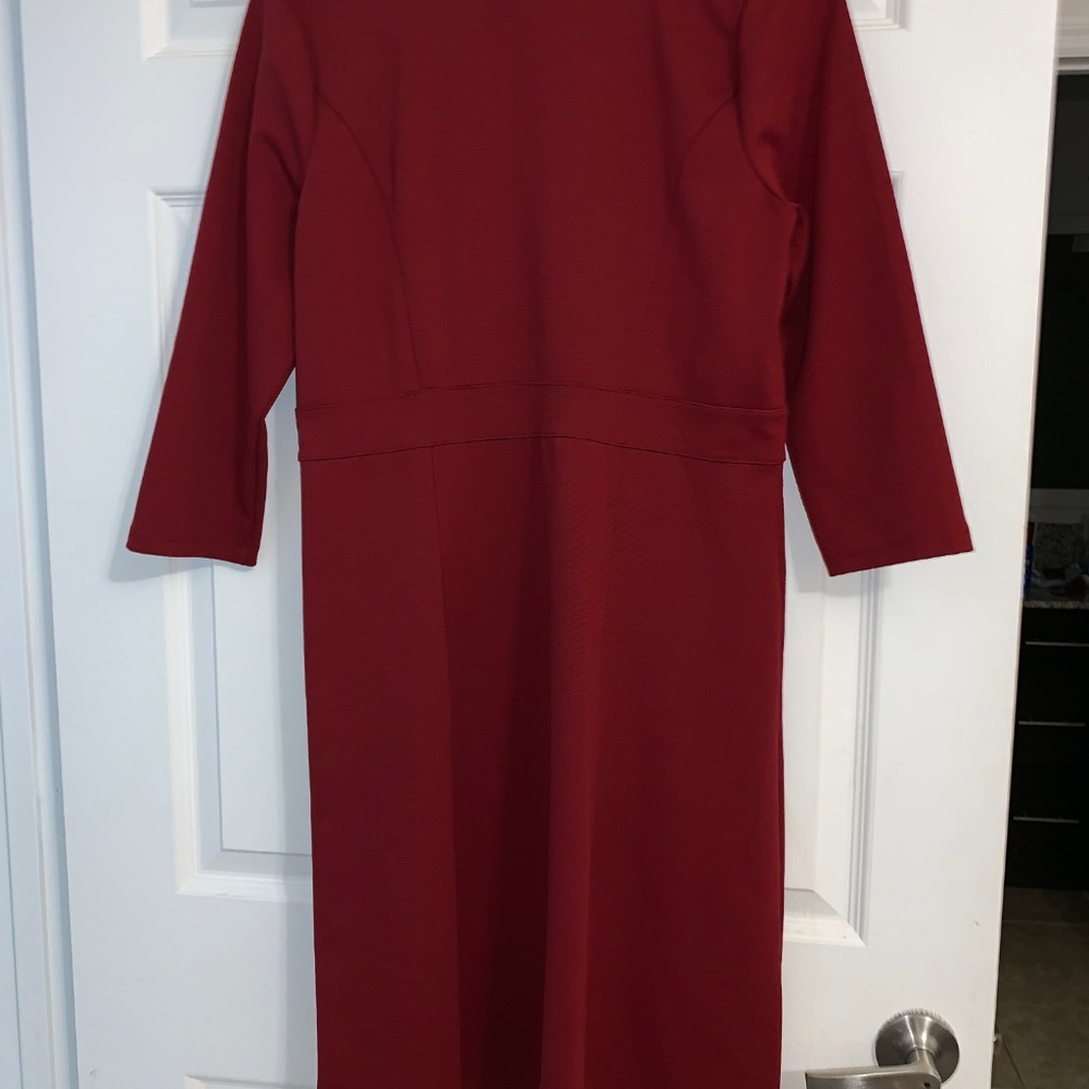 Dress - Picture 3 of 3